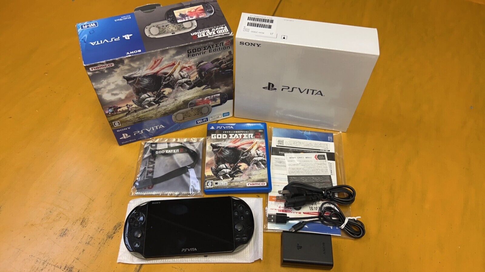 PlayStation Vita × GOD EATER 2 Fenrir limited Edition PCHJ PlayStation Vita × GOD EATER 2 Fenrir limited Edition PCHJ
