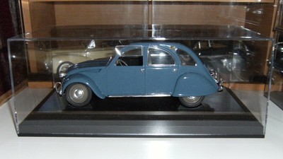 Citroën 2CV 1966 Bleue 1:17ème SOLIDO