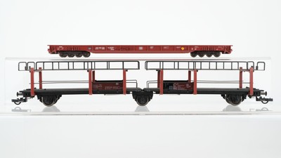 Fleischmann H0 Konvolut 1 Autotrasportwagen ohne Ladung, 1 Niederflurwagen DB