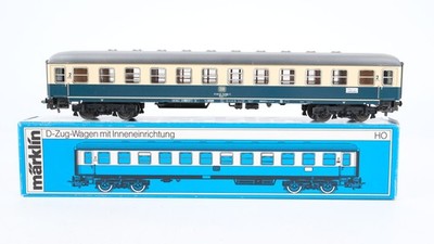 Märklin H0 4112 Reisezugwagen (Schnellzugwagen 2.Kl., 51 80 22-70 566-0) Büm 234
