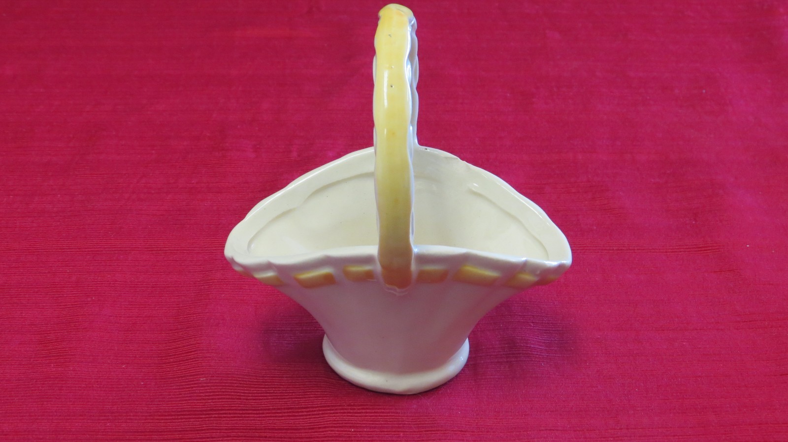 VINTAGE SHAWNEE POTTERY #640 CERAMIC BASKET PLANTER FLORAL