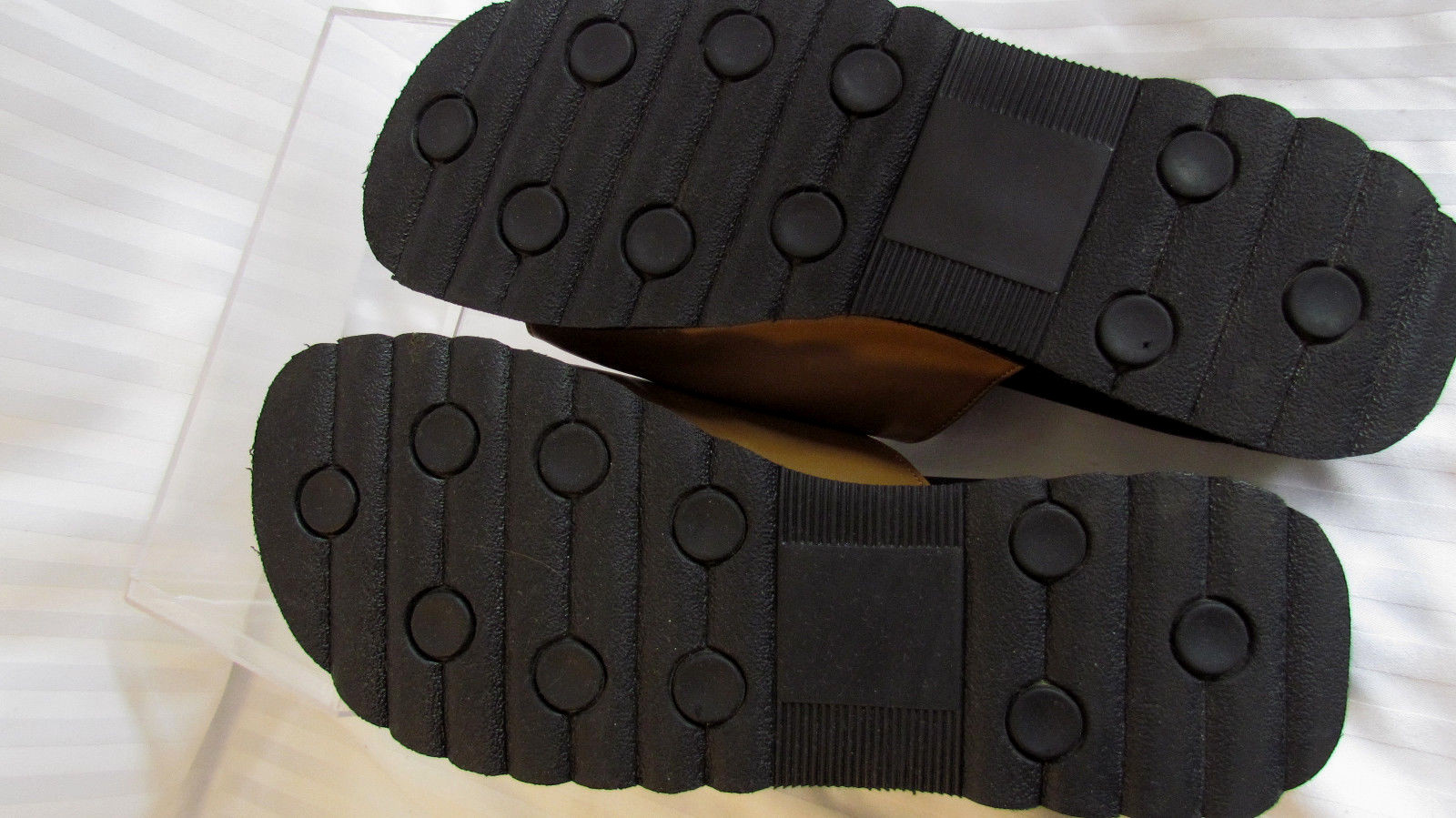 NEW BEAR PAW  MULES SHOES MEN'S 8 1/2 WOMENS 9 1/2 FORMED FOOTBED. TAN & BLACK