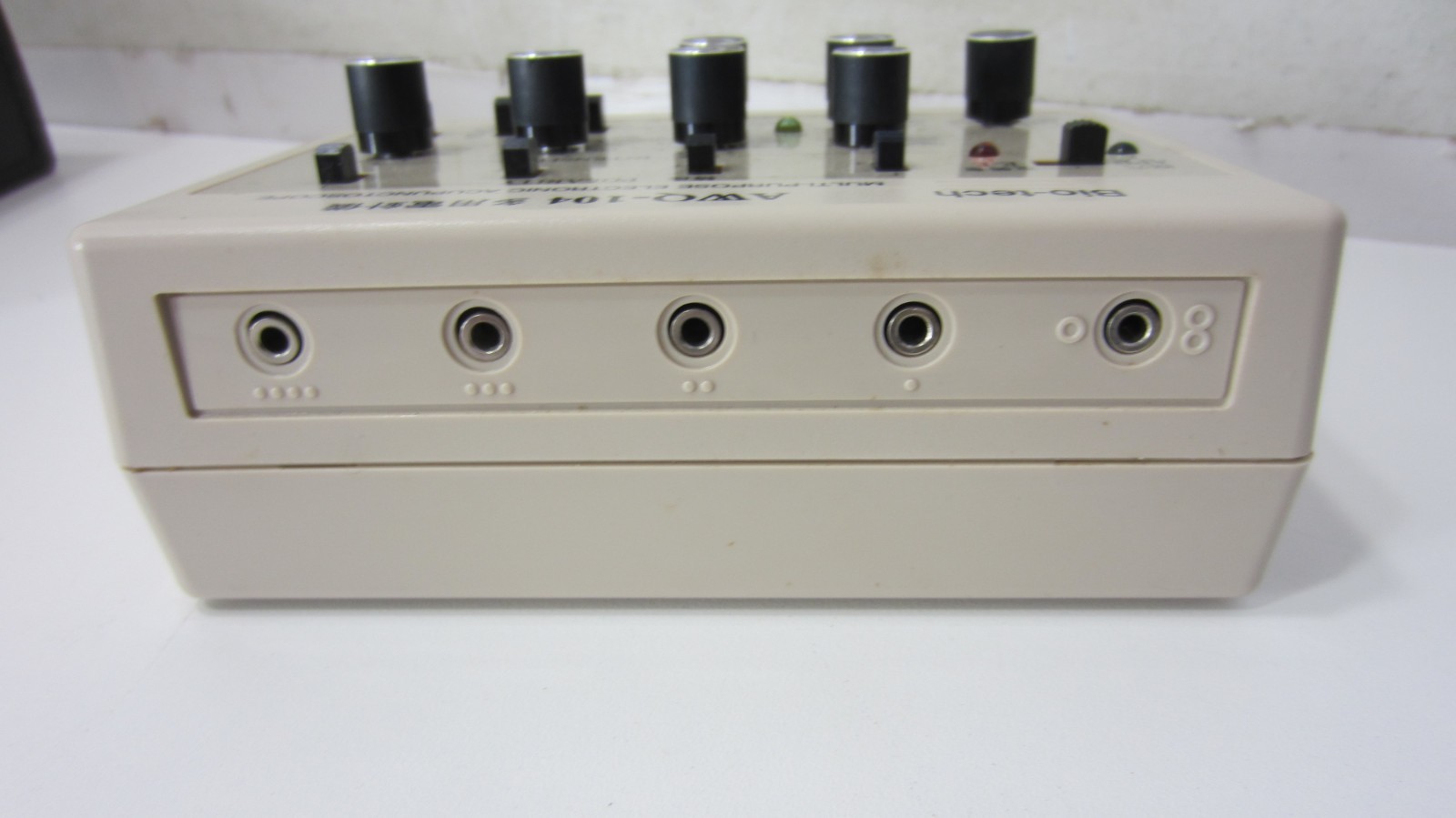 Bio-Tech ACUPUNCTOSCOPE AWQ-104 Multiple Purpose Electronic Acupunctoscope