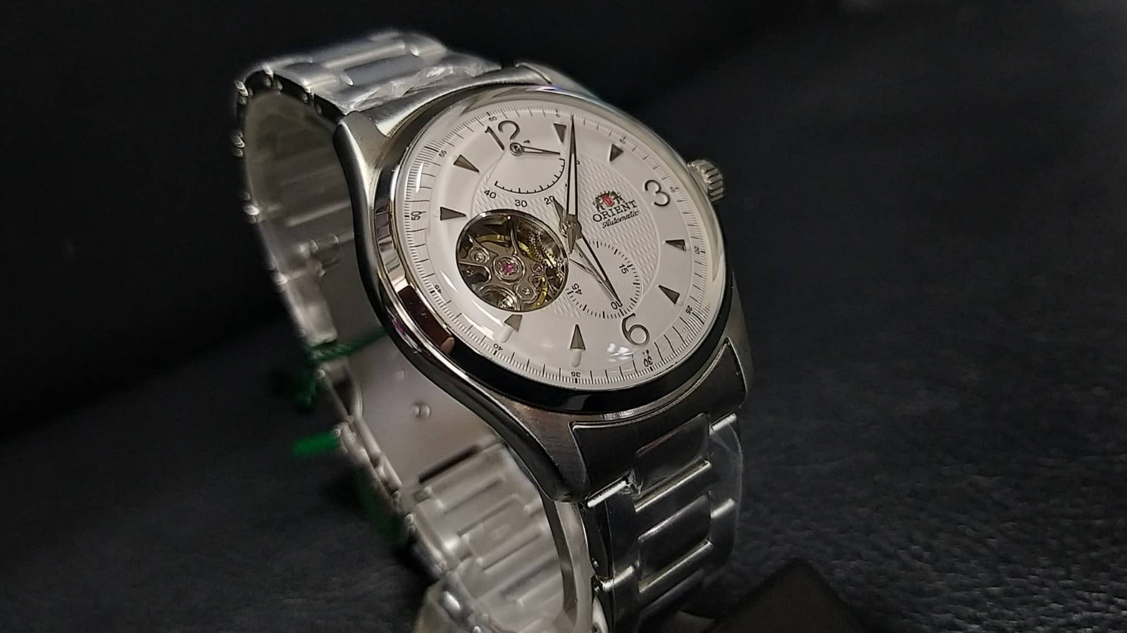 Pre-owned Orient Watch Automatic Semi Skeleton Open Heart Cfh01001w 40 Hours Reserve