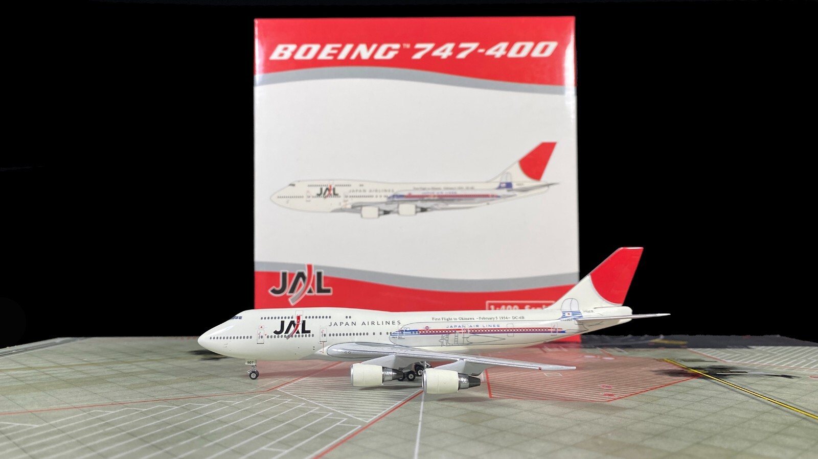 1/400 日本航空 JAL B747-400D JA8903/JA8904 1/400 日本航空 JAL B747-400D JA8903/JA8904 Boeing 747-400D