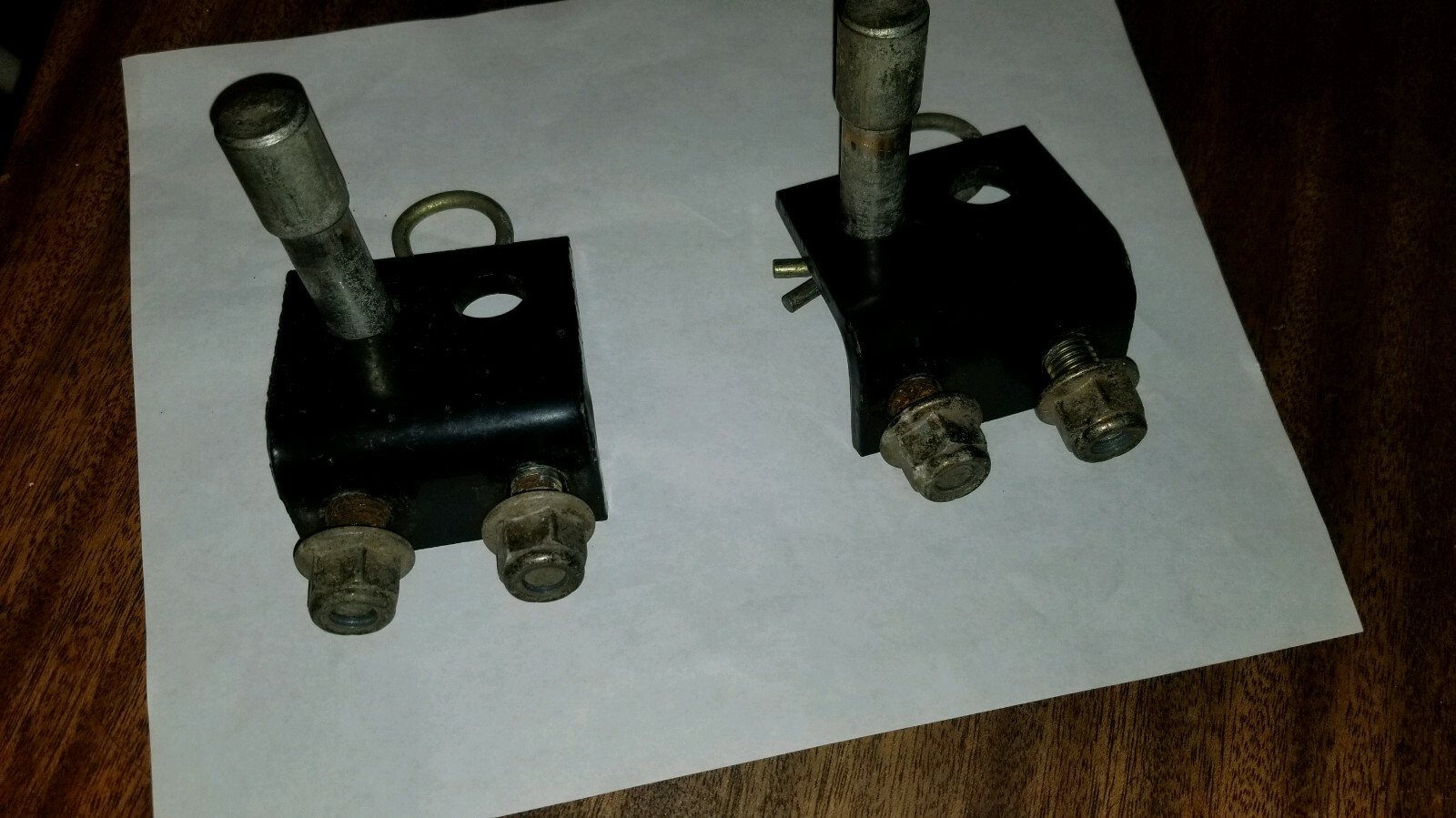 John Deere x758 Click and Go Kit, (BM20714) BOTTOM BRACKETS ONLY X 700 series.