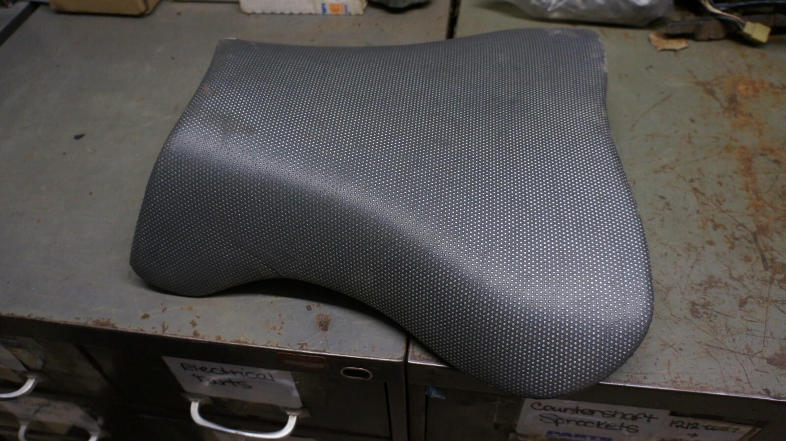 98-01 Kawasaki Ninja ZX9R Driver Front Seat Saddle Pan Base 98-01 Kawasaki Ninja ZX9R Driver Front Seat Saddle Pan Base