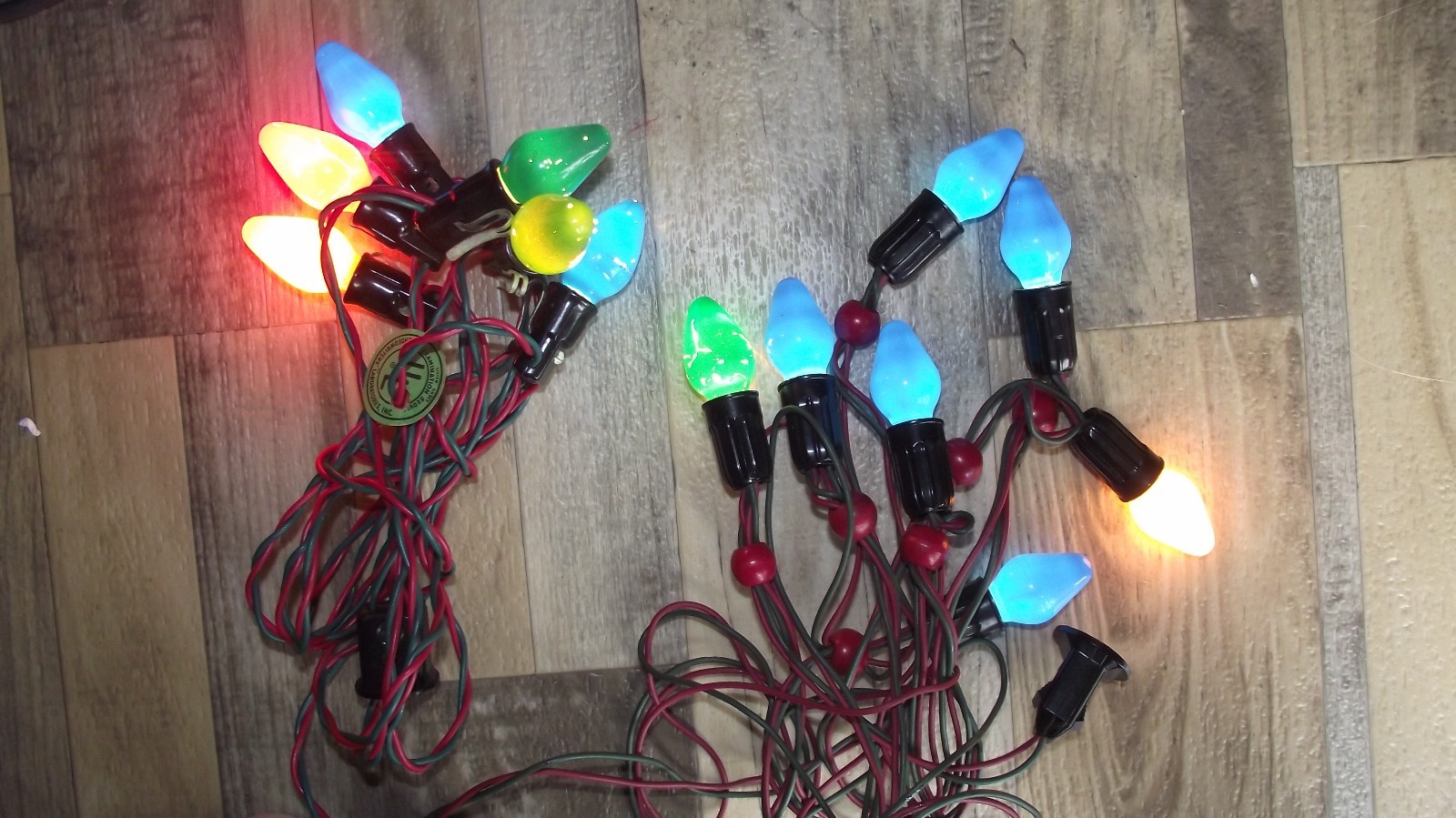 Vintage NOMA Strand of 7 CHRISTMAS TREE LIGHTS w Wooden Bead & strand of6 w/clip