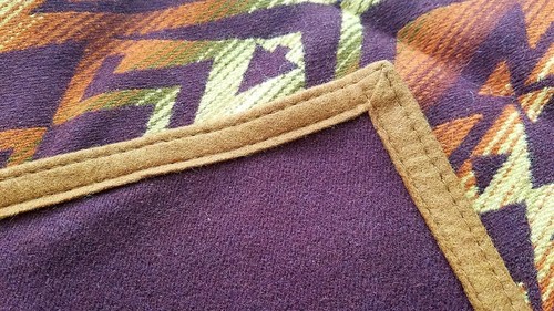 RARE Pendleton Woolen Mills Earth/Sky Journey Maroon Jacquard Throw- Made In USA