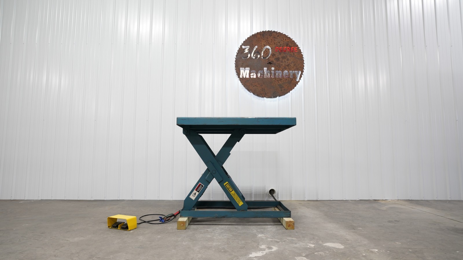 AUTOQUIP 2,500 LB LIFT TABLE 48? X 48?