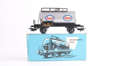Märklin H0 4501 Mineralöl-Kesselwagen ESSO Einheitskesselwagen der DB