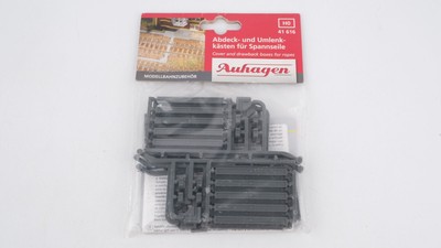 Auhagen H0 41616 Abdeck- und Umlenkkästen für Spannseile, 6 Stück, Gesamtlänge 1