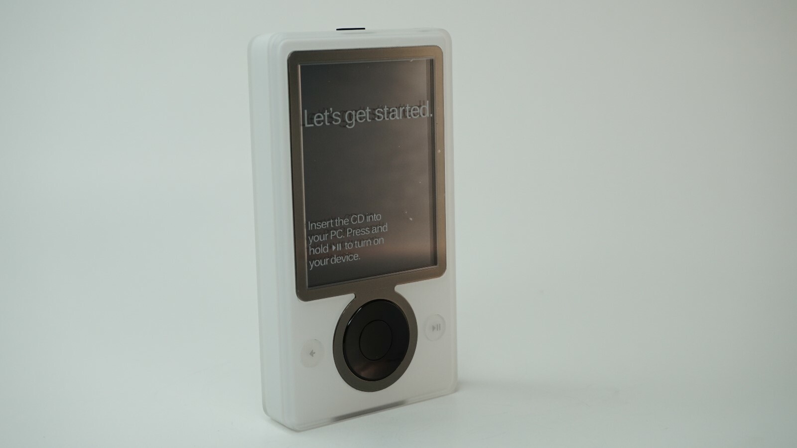 Zune 30GB White in working condition with Up to date Firmware, It looks NEW