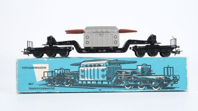 Märklin H0 4617 Tiefladewagen mit Transformator (AEG) SST 53  St 52 der DB