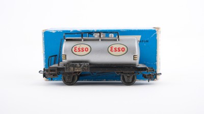 Märklin H0 4501 Mineralöl-Kesselwagen ESSO  Einheitskesselwagen der DB