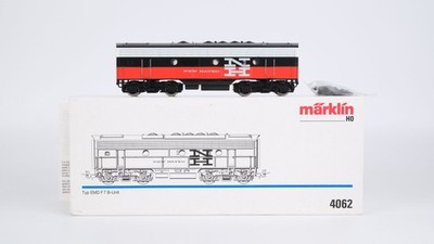 Märklin H0 4062 Diesellokomotive Typ EMD F7 B-Unit New Haven (ohne Antrieb)