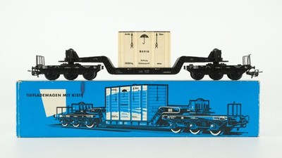 Märklin H0 4618 Tiefladewagen mit Übersee-Kiste  SST 53  St 52 der DB
