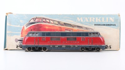 Märklin H0 3021 Diesellokomotive BR V 200 / 220 der DB Wechselstrom Analog (Hell