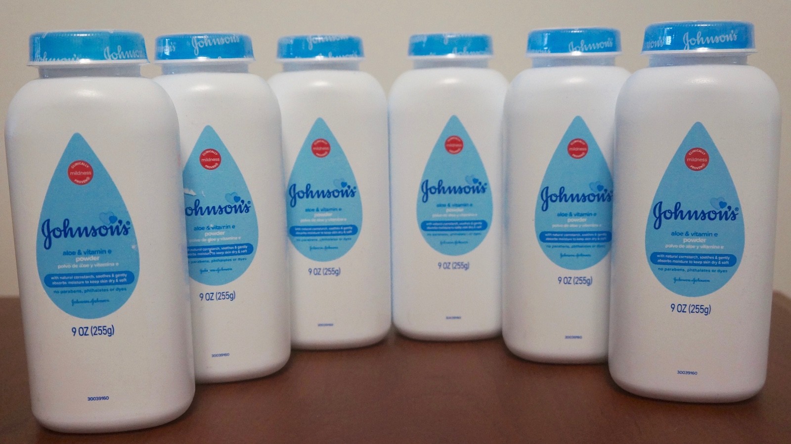 HUGE Lot of 16 Johnson's Aloe & Vitamin E Pure Cornstarch Baby Powder Variety