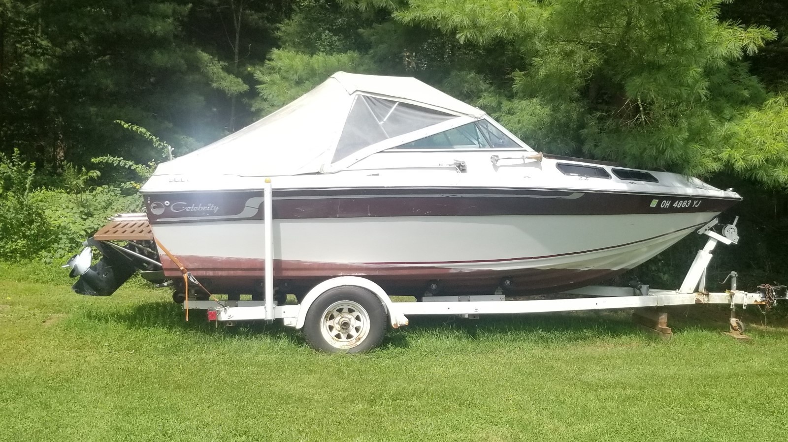 1985 Celebrity Cuddy Boat