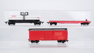 AHM/Playart/Unbekannt H0 Konvolut US Flachwagen, gedeckter Güterwagen 