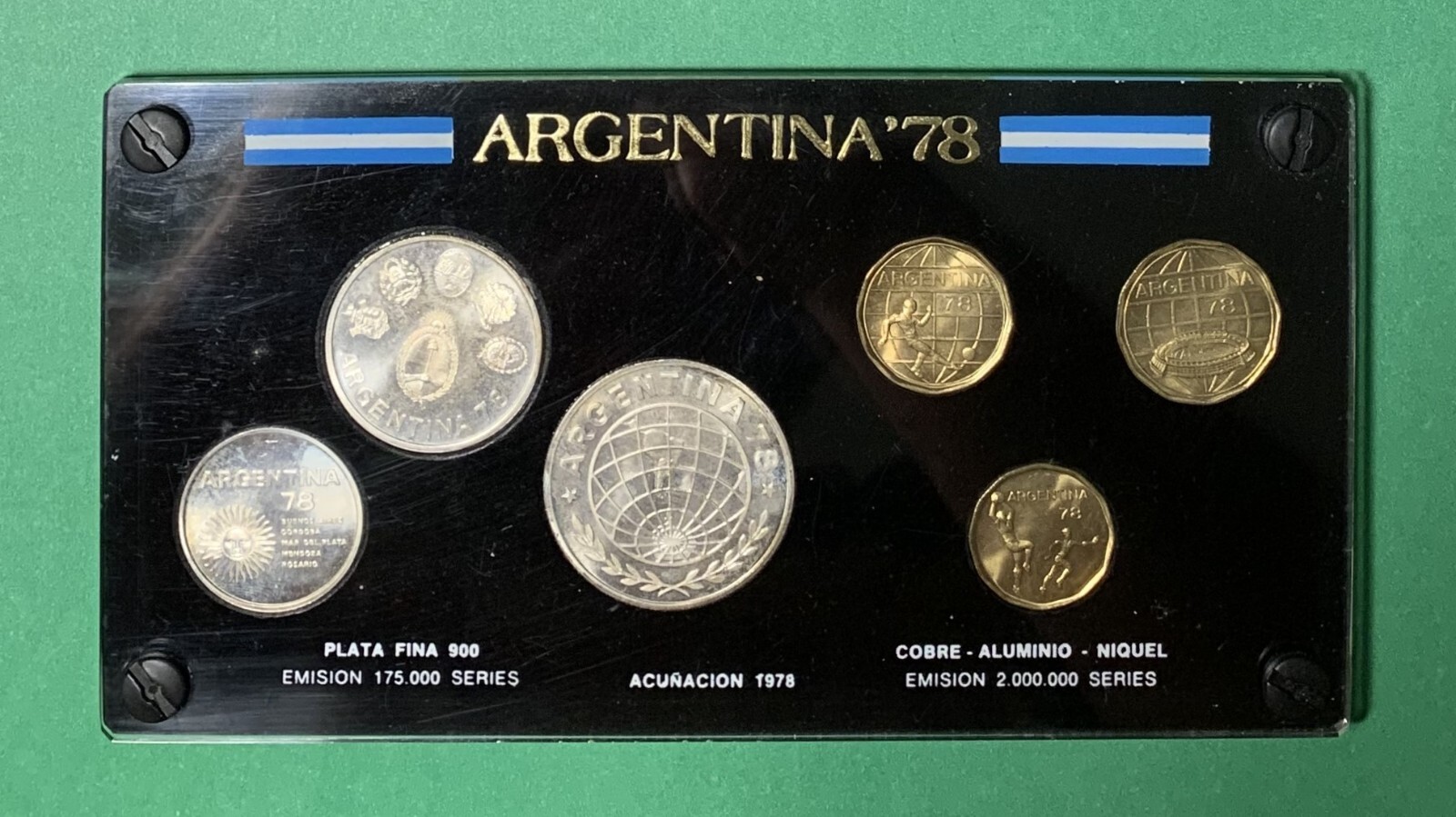 【激レア】アルゼンチン大会　ワールドカップ　貨幣セット 1978年 6170ペソ アルゼンチン 1978年 ワールドカップ 記念コインセット - メルカリ