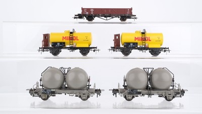 Unbekannt H0 Konvolut Zementwagen, Kesselwagen mit Bremserhaus, Mittelbordwagen