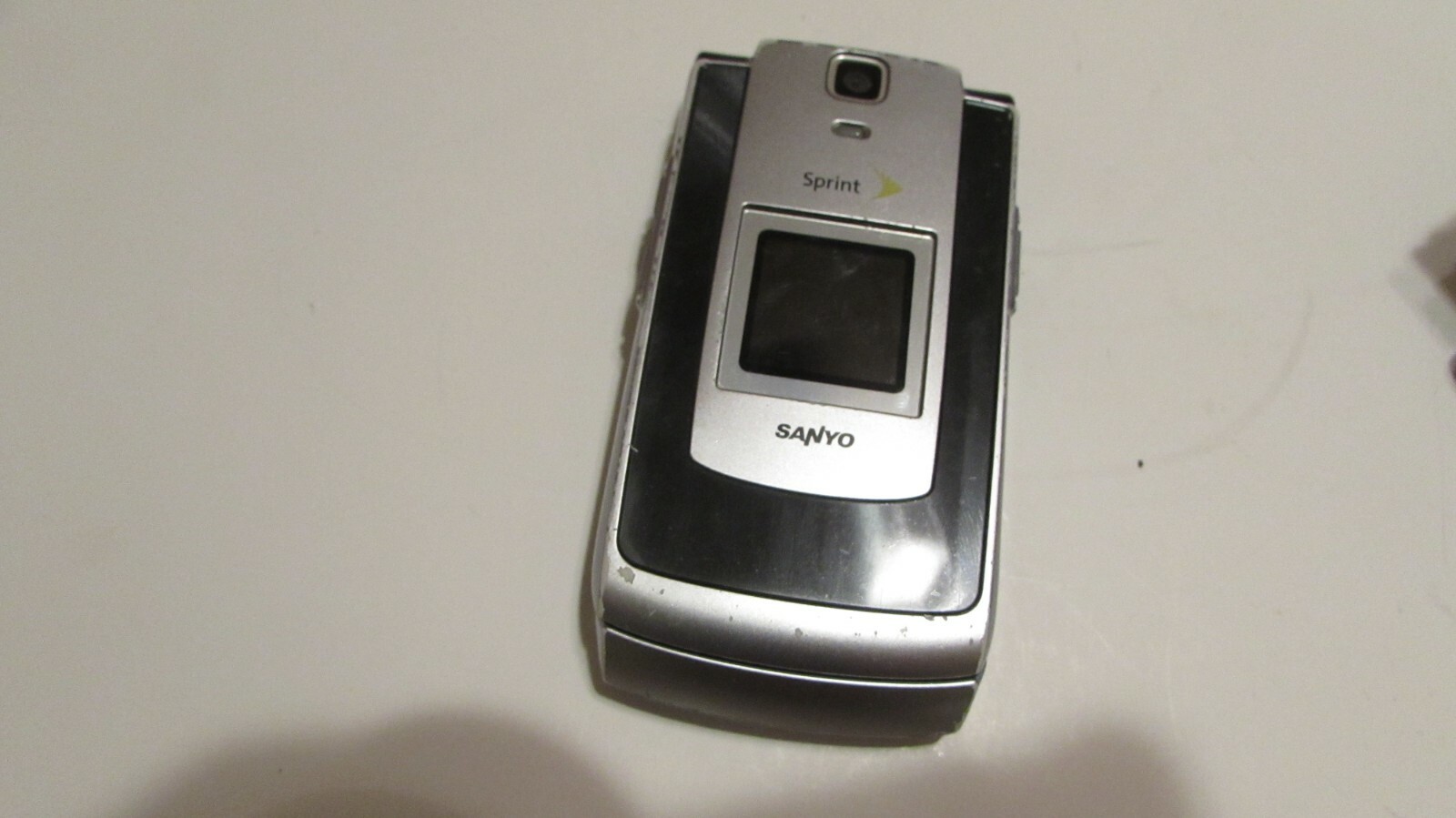 Sanyo KATANA? - Black (Sprint) Flip Cellular 3G Phone Display charcoal gray