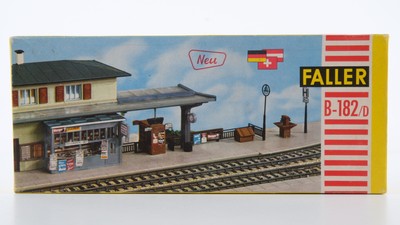 Faller H0 B-182 Bahnsteig