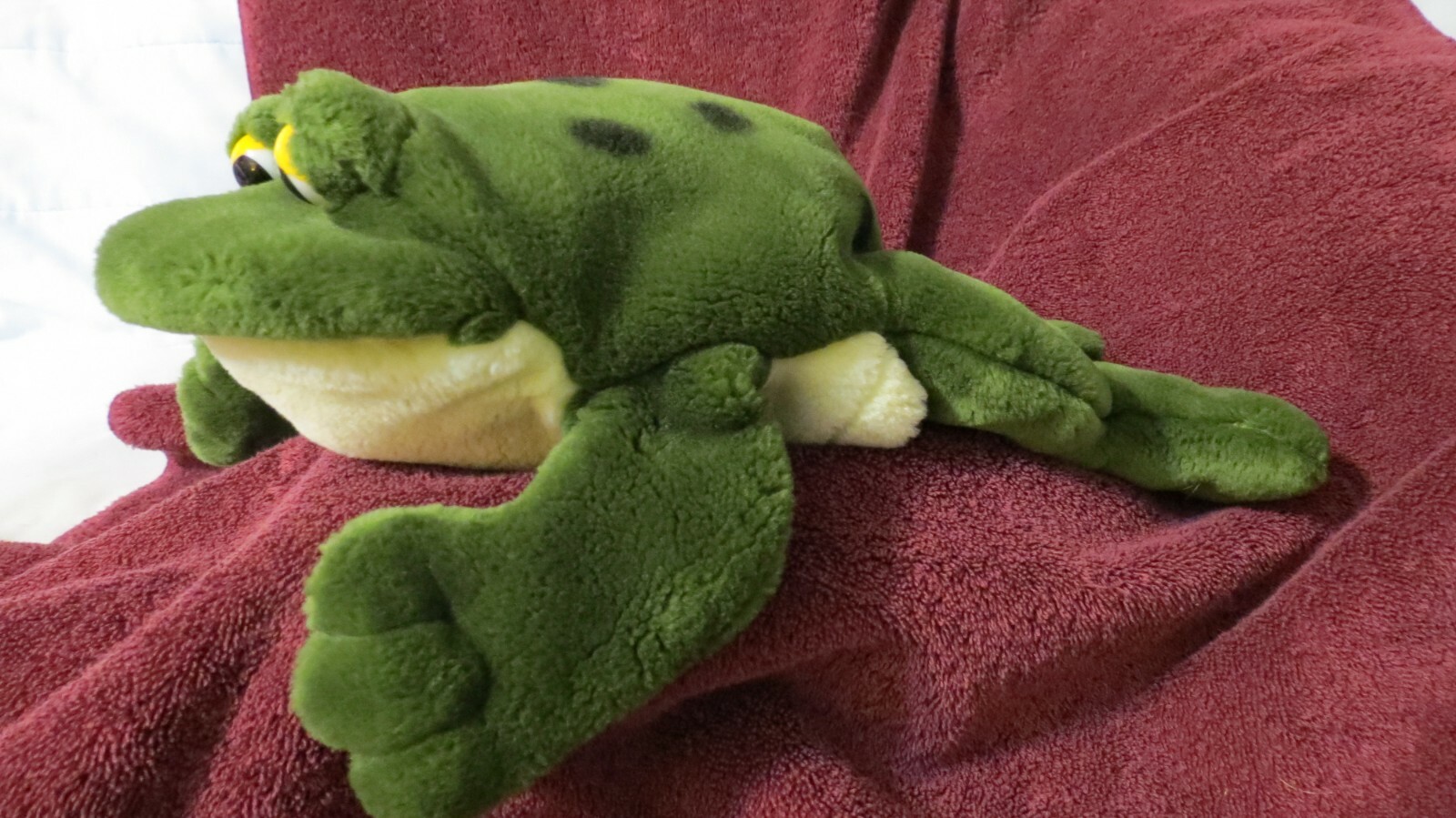 Aurora Full Body Plush Green & White Frog Hand Puppet 12