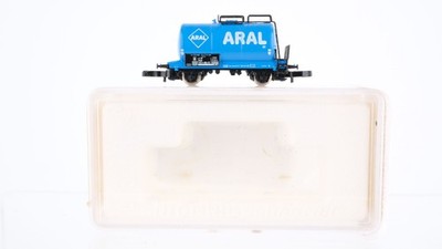 Märklin Z 8613 Kesselwagen mit Bremserbühne 