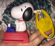 McDonald's 2018 Peanuts Snoopy Famous Author Typewriter Backpack Clip Toy #9 | eBay