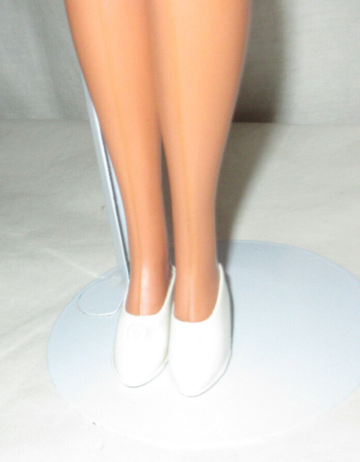 1976 Super Size Super Star Barbie Doll 18 inch