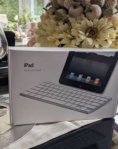 Apple iPad Keyboard Dock Model A1359 Neu