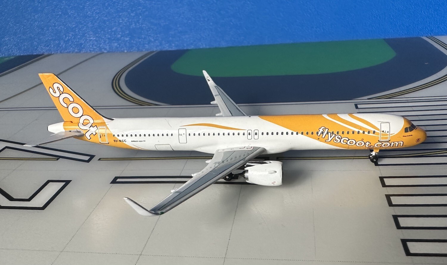 Scoot  A320―200 スケール1:200 Scoot Airbus A320Neo 9V-NCC current colors 1:400 scale