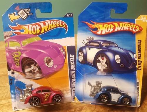 Hot Wheels VW Volkswagen Beetle 1:64 Pink W/ Flames & Blue