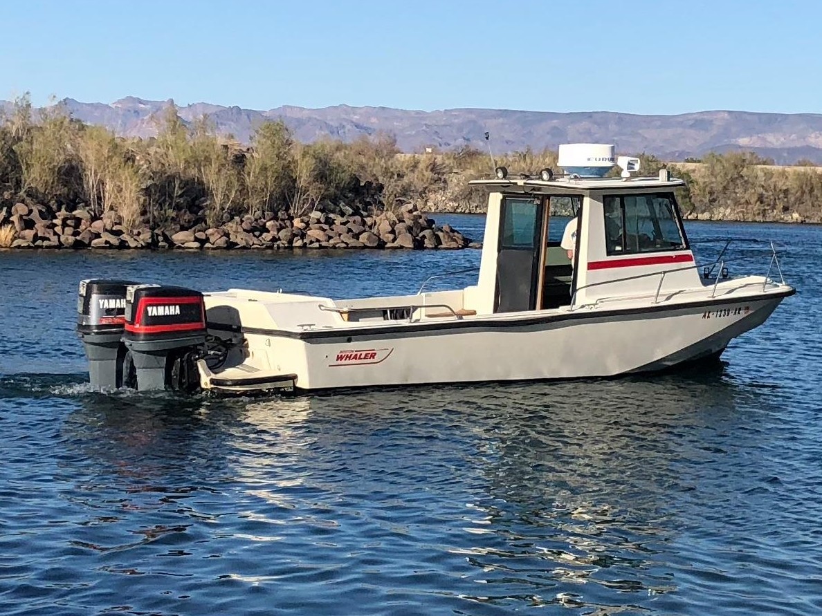 Boston Whaler 25' Frontier