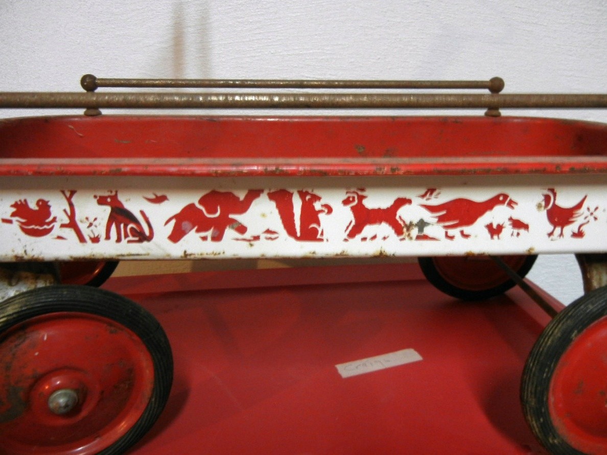 VINTAGE CHRISTMAS DAY 1930'S ANTIQUE METAL & TIN PULL TOY RED WAGON WITH RAILS