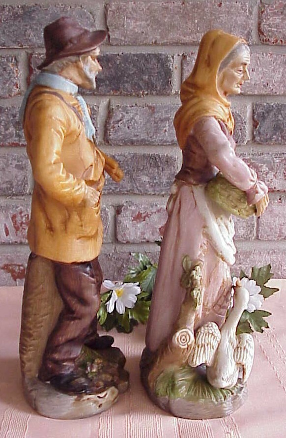UCGC Porcelain Figurines Old Man and Old Woman with Geese 13
