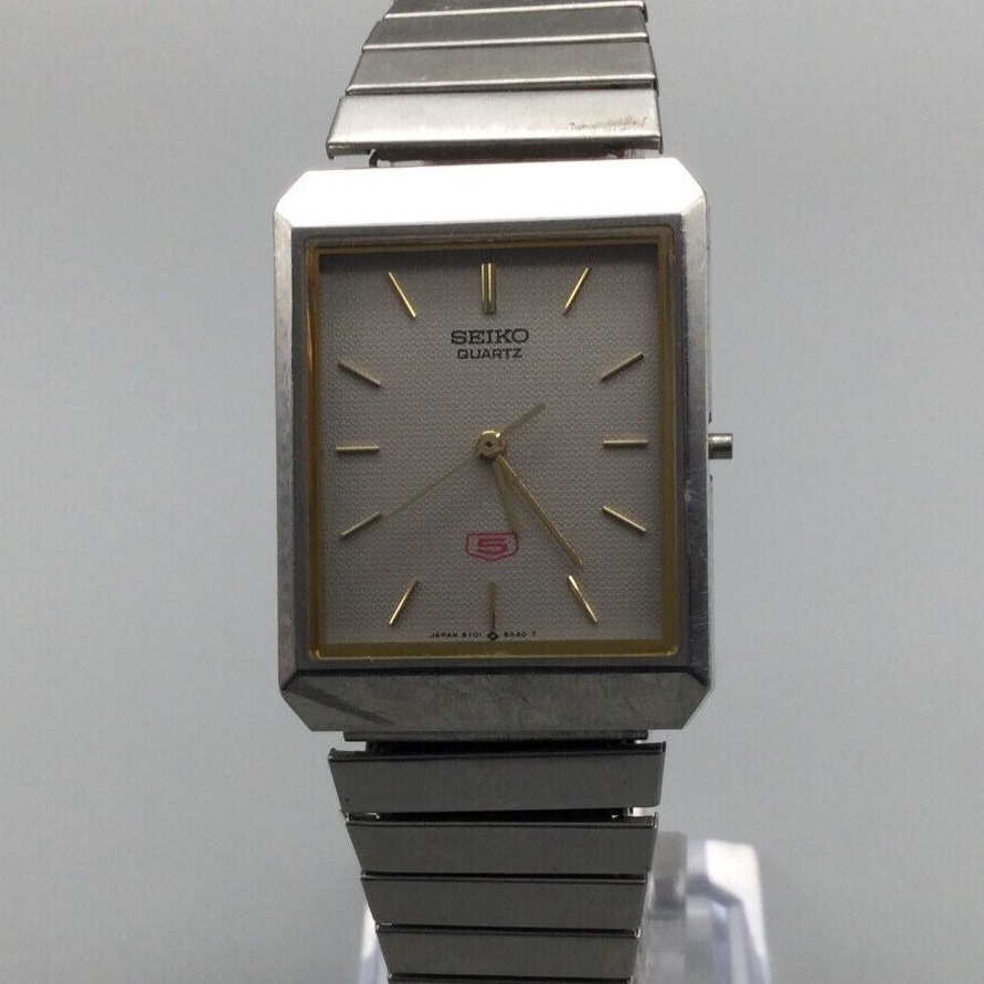 美品 SEIKO セイコー 5 メンズ 5Y01-5040 クォーツ 腕時計 美品 SEIKO セイコー 5 メンズ 5Y01-5040 クォーツ 腕時計