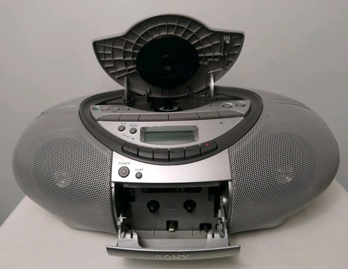 Sony CFD-S350 Cassette Recorder CD Player AM FM Stereo Radio Boombox MEGA BASS