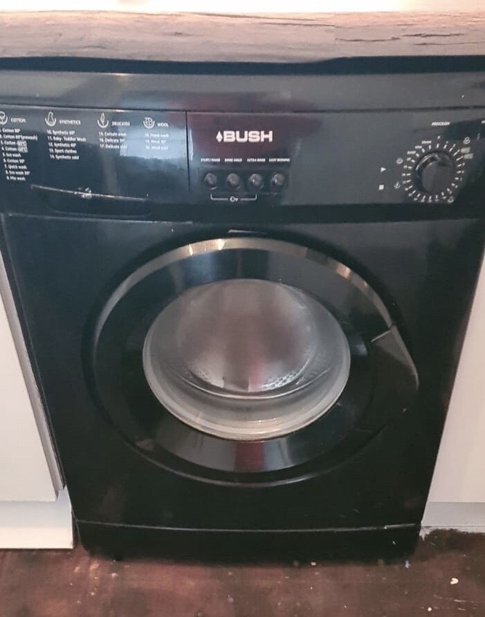 Bush washer £40, buyer to collect, perfect working order in Anlaby
