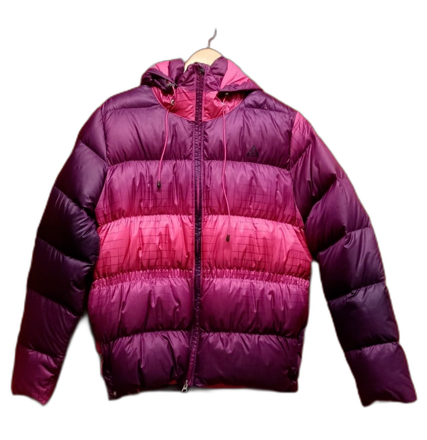 Nike ACG Womens 800 Fill Down Hooded Puffer Jacket Ombre Nike ACG Womens 800 Fill Down Hooded Puffer Jacket Ombre