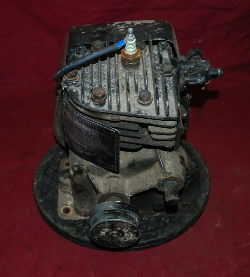 Briggs & Stratton WMB Rope Start Gas Engine Motor