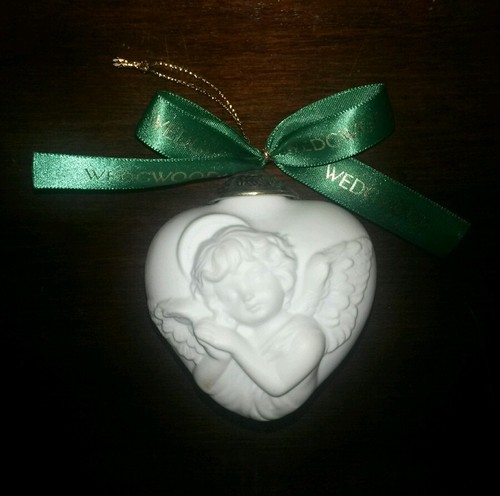 Wedgwood Puffed Heart With Cherub Ornament Christmas Holiday with Box And Stand