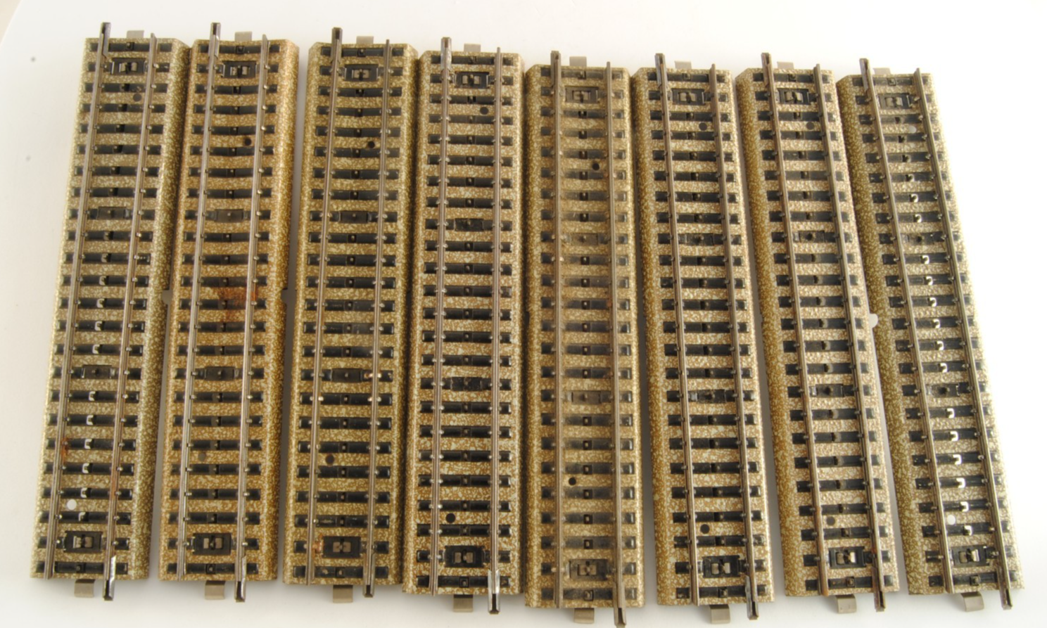 Marklin 5106 binario 8 dritti 18cm tipo M tracciato corrente alternata H0 1:87