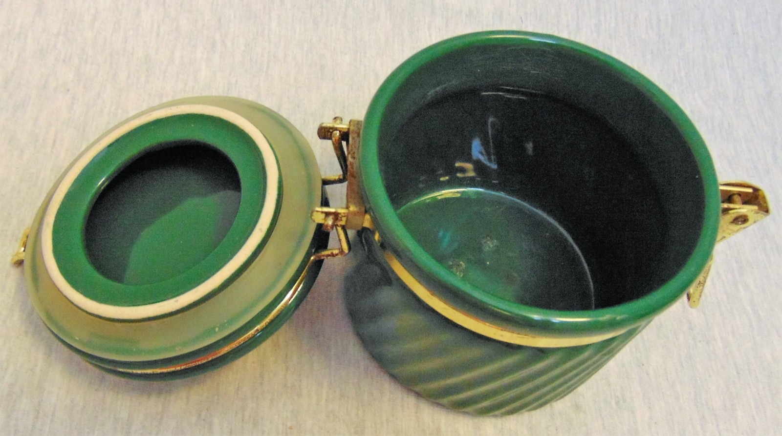 Green Ceramic Pressure Lid Jar Canister