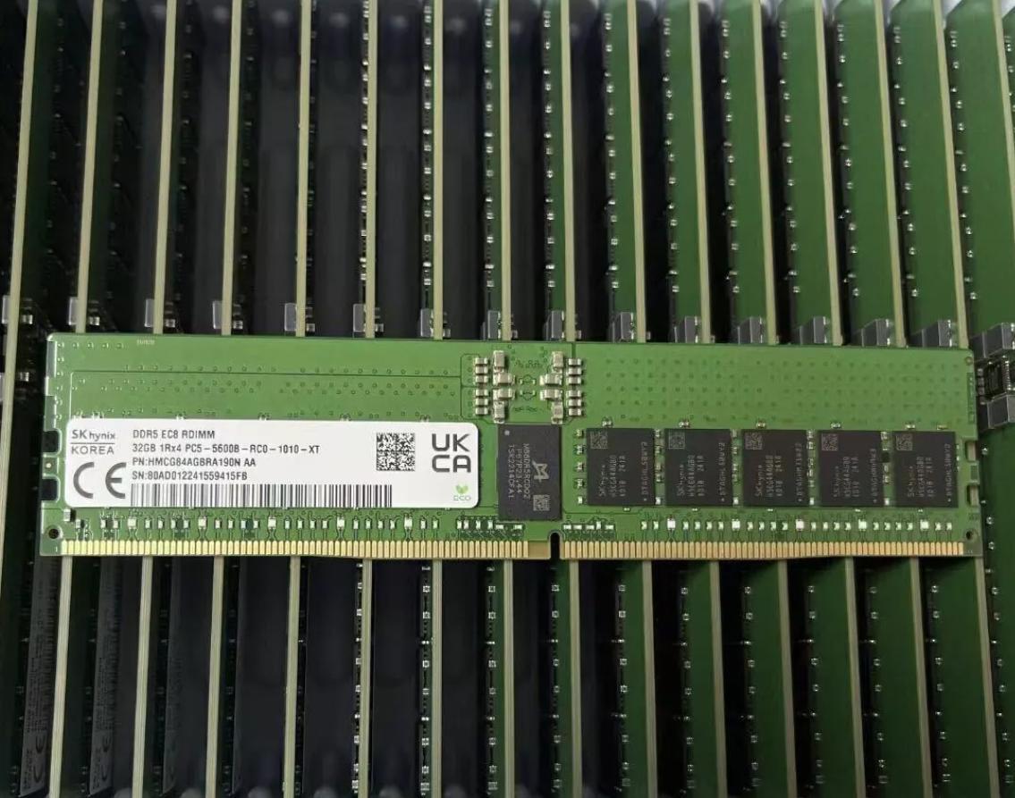 SK Hynix 32GB 5600MHz DDR5 EC8 RDIMM REG ECC RAM 1Rx4 PC5-5600B