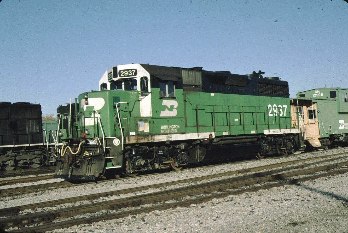 BN Burlington Northern EMD GP39E Kodachrome original Kodak