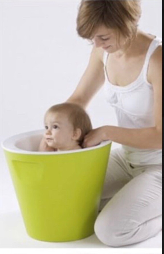 HOPPOP BANO BABY BUCKET BATH IN LIME. NEW AND UNUSED in Old Swan